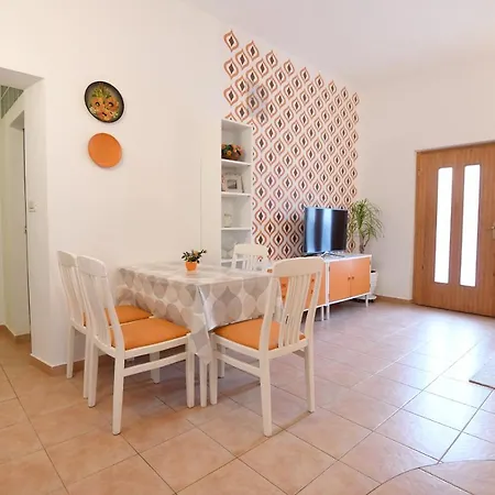 Rose Apartman Zára